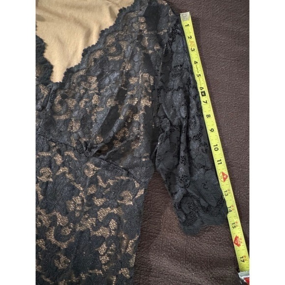 BCBGMAXAZRIA Black Floral Lace V-Neck Blouse - Women's XL delicate overlay - Picture 6 of 8